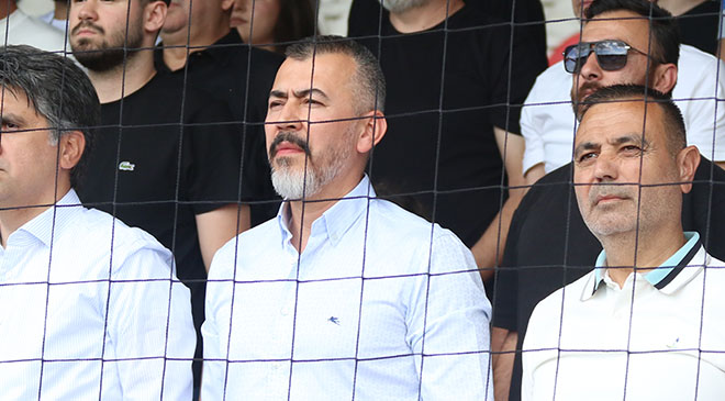 Savaş Abak, Protokol Tribününde Yerini Aldı
